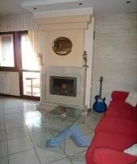 TRILOCALE ULTIMO PIANOH