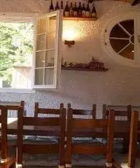 VENDESI VILLA INDIPENDENTE A CALDERINO VENDESI VILLA INDIPENDENTE A CALDERINO