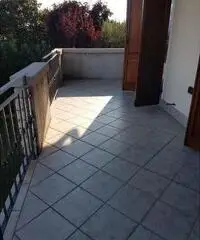 Moniga del Garda vendesi villa 5 vani 220 Mq Moniga del Garda vendesi villa 5 vani 220 Mq
