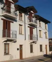 RONCADELLE Via Castello 21 APPARTAMENTO NUOVISSIMO Euro 123.000,00 a reddito resa 7,5% cod. 5.330 30 RONCADELLE Via Castello 21 APPARTAMENTO NUOVISSIMO Euro 123.000,00 a reddito resa 7,5% cod. 5.330 30