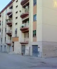 Vendita Quadrilocali in VIA GENOVA, 44 Vendita Quadrilocali in VIA GENOVA, 44