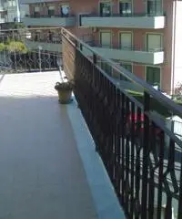 Canalicchio Ykebana appartamento 4 vani+garage e servizi Canalicchio Ykebana appartamento 4 vani+garage e servizi