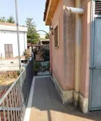 MILO centro: Casa Semindipendente Ristrutturata MILO centro: Casa Semindipendente Ristrutturata