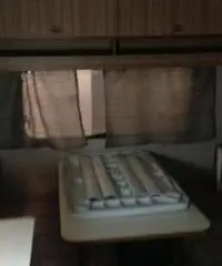 Roulotte Roller R4GL45 del 1988 in ottime condizioni Roulotte Roller R4GL45 del 1988 in ottime condizioni