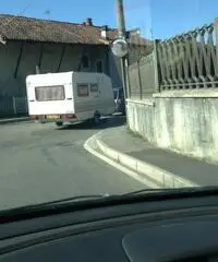 Roulotte Roller R4GL45 del 1988 in ottime condizioni Roulotte Roller R4GL45 del 1988 in ottime condizioni