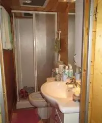 Roulotte e preingresso 3x4 m (bagno con doccia) Roulotte e preingresso 3x4 m (bagno con doccia)