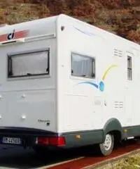 CARAVANS INTERNATIONAL cipro 35 immatricolata 2003 colore bianco CARAVANS INTERNATIONAL cipro 35 immatricolata 2003 colore bianco