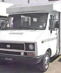 SEMINTEGRALE RUOTE GEMELLATE LAIKA MOTORPOLO Fiat OM 35 8 2500 SEMINTEGRALE RUOTE GEMELLATE LAIKA MOTORPOLO Fiat OM 35 8 2500