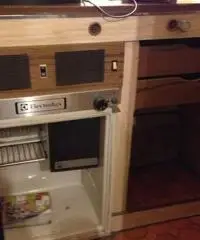 Vendo roulotte stanziale 5 metri 5 posti letto a Rivergaro Vendo roulotte stanziale 5 metri 5 posti letto a Rivergaro