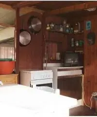 Roulotte stanziale con preingresso in legno Roulotte stanziale con preingresso in legno