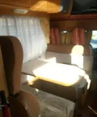 CARAVANS-WOHNM Ci International ELLIOT GARAGE  NOLEGGIO