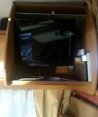 CARAVANS-WOHNM Ci International ELLIOT GARAGE  NOLEGGIO