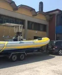 Gommone sacs +cartello stradale Gommone sacs +cartello stradale