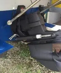 Gommone sacs +cartello stradale Gommone sacs +cartello stradale