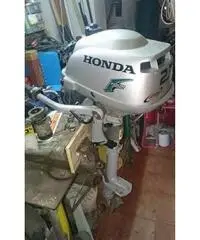 Motore fuoribordo Honda 2,3 cv 4 tempi Motore fuoribordo Honda 2,3 cv 4 tempi
