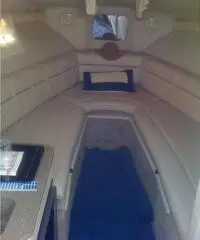 Vendesi natante Crownline 262 a benzina