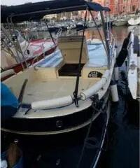 barca a motore ALTRO gozzi partenopei anno 2013 lunghezza mt 9,1 barca a motore ALTRO gozzi partenopei anno 2013 lunghezza mt 9,1