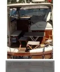 barca a motore APREA MARE 10 cabin anno 2001 lunghezza mt 10,3 barca a motore APREA MARE 10 cabin anno 2001 lunghezza mt 10,3