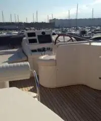 barca a motore CANTIERE NAVALE TIRRENO CAYMAN CYBER 62 FLY anno 2008 lunghezza mt 19 barca a motore CANTIERE NAVALE TIRRENO CAYMAN CYBER 62 FLY anno 2008 lunghezza mt 19