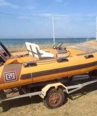 Vendo gommone con motore - usato, ottimo affare! Vendo gommone con motore - usato, ottimo affare!