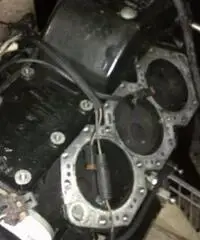 Vendo Monoblocco lesionato di un Evinrude-Johnson Ficht 150 hp 2T Vendo Monoblocco lesionato di un Evinrude-Johnson Ficht 150 hp 2T