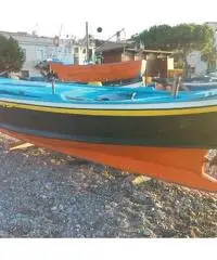 Barca in legno con entrobordo diesel Barca in legno con entrobordo diesel