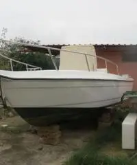 barca a motore MARINELLO open fishman anno 99 lunghezza mt 1,8 barca a motore MARINELLO open fishman anno 99 lunghezza mt 1,8