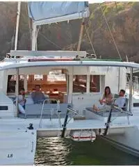 Noleggio barca catamarano in Grecia Media Ship Charter Noleggio barca catamarano in Grecia Media Ship Charter