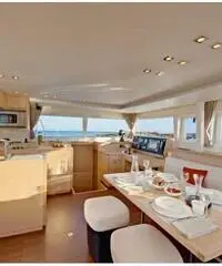 Noleggio barca catamarano in Grecia Media Ship Charter Noleggio barca catamarano in Grecia Media Ship Charter
