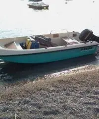 barca a motore ALTRO VETRORESINA anno 2000 lunghezza mt 3 barca a motore ALTRO VETRORESINA anno 2000 lunghezza mt 3