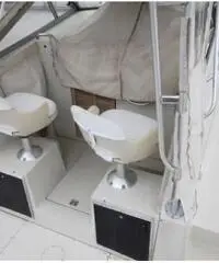 BOSTON WHALER 27 BOSTON WHALER 27