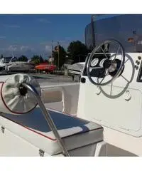 MERCURY 100Hp 4 tempi del 2010 completo di KIT Usato Euro 5.900 MERCURY 100Hp 4 tempi del 2010 completo di KIT Usato Euro 5.900