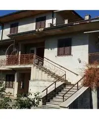 Vendita Villa + Terreno Agricolo + Edificabile Vendita Villa + Terreno Agricolo + Edificabile