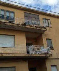 GIOIA TAURO VENDE: Appartamento in Via Liguria GIOIA TAURO VENDE: Appartamento in Via Liguria