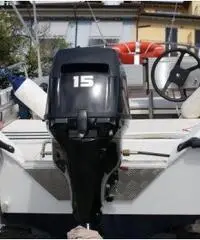 Barca a motore Barca a motore