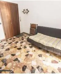 Genova Certosa vendesi appartamento di 60 mq, con due camere da letto, ingresso indipendente e bel b Genova Certosa vendesi appartamento di 60 mq, con due camere da letto, ingresso indipendente e bel b