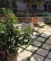 Vendita Cinque locali da 10mq con garage Vendita Cinque locali da 10mq con garage