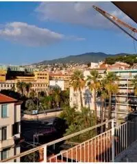 Vendita Cinque locali in Corso Orazio Raimondo Vendita Cinque locali in Corso Orazio Raimondo