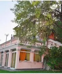 Vendita Villa in Via Edmondo de Amicis Vendita Villa in Via Edmondo de Amicis
