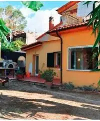 Vendita Villa in Via Gabriele D'Annunzio Vendita Villa in Via Gabriele D'Annunzio