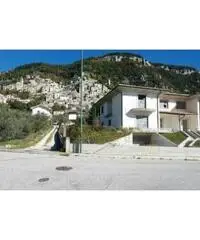 Vendita Villa da 270mq con due garage Vendita Villa da 270mq con due garage