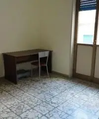 P.zza Casa Pia appartamento di circa mq. 100 P.zza Casa Pia appartamento di circa mq. 100