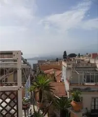 Taormina: Appartamento con Terrazza Panoramica Taormina: Appartamento con Terrazza Panoramica