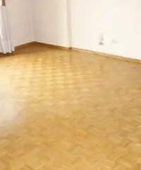 MODENA Zona Musicisti App.to Signorile di 210mq 3matrimoniali 2 bagni MODENA Zona Musicisti App.to Signorile di 210mq 3matrimoniali 2 bagni