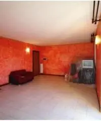 Sulbiate Inferiore: Vendita Trilocale in Piazza Castello