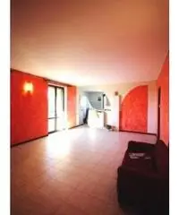 Sulbiate Inferiore: Vendita Trilocale in Piazza Castello