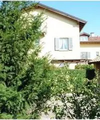 Vendita Trilocale in Via Castello, 8 Vendita Trilocale in Via Castello, 8