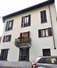 Vendita Villa in Via Perazzi Vendita Villa in Via Perazzi