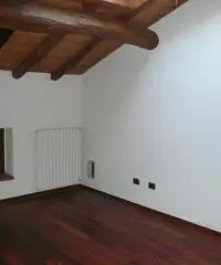 Mansarda in vendita a Traversetolo, località Piazza