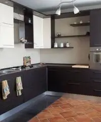 Soluzione semindipendente in centro paese.